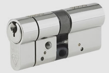 British Standard Cylinder locl installation by Alperton master locksmith